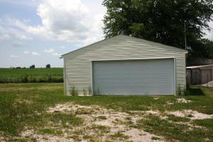 1223 Quail Run Mitchell, IN 47446 - Photo 4 of 14 Gallery Image 4