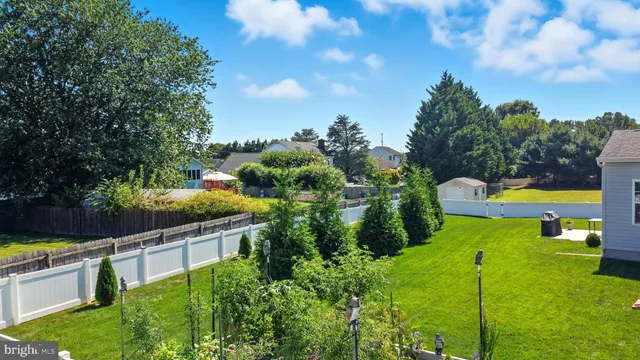 a view of an outdoor space