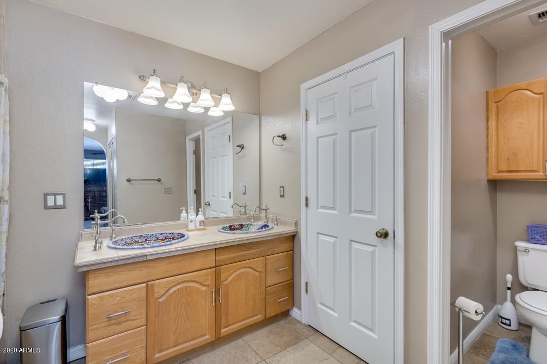 842 East Harwell Road Gilbert, AZ 85234 - Photo 27 of 89 28-Harwell