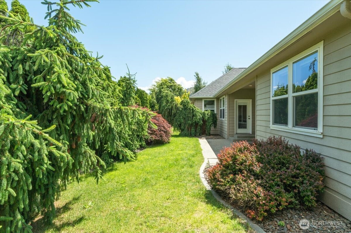 105 Pickens Street Wenatchee, WA 98801 - Photo 30 of 34