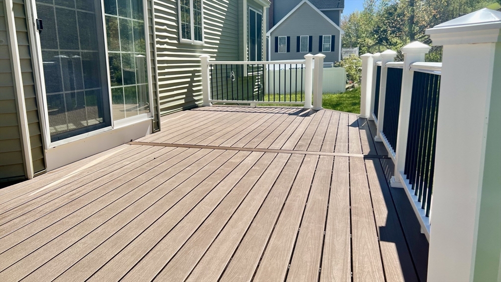 7 Deer Run Charlton, MA 01507 - Photo 32 of 42