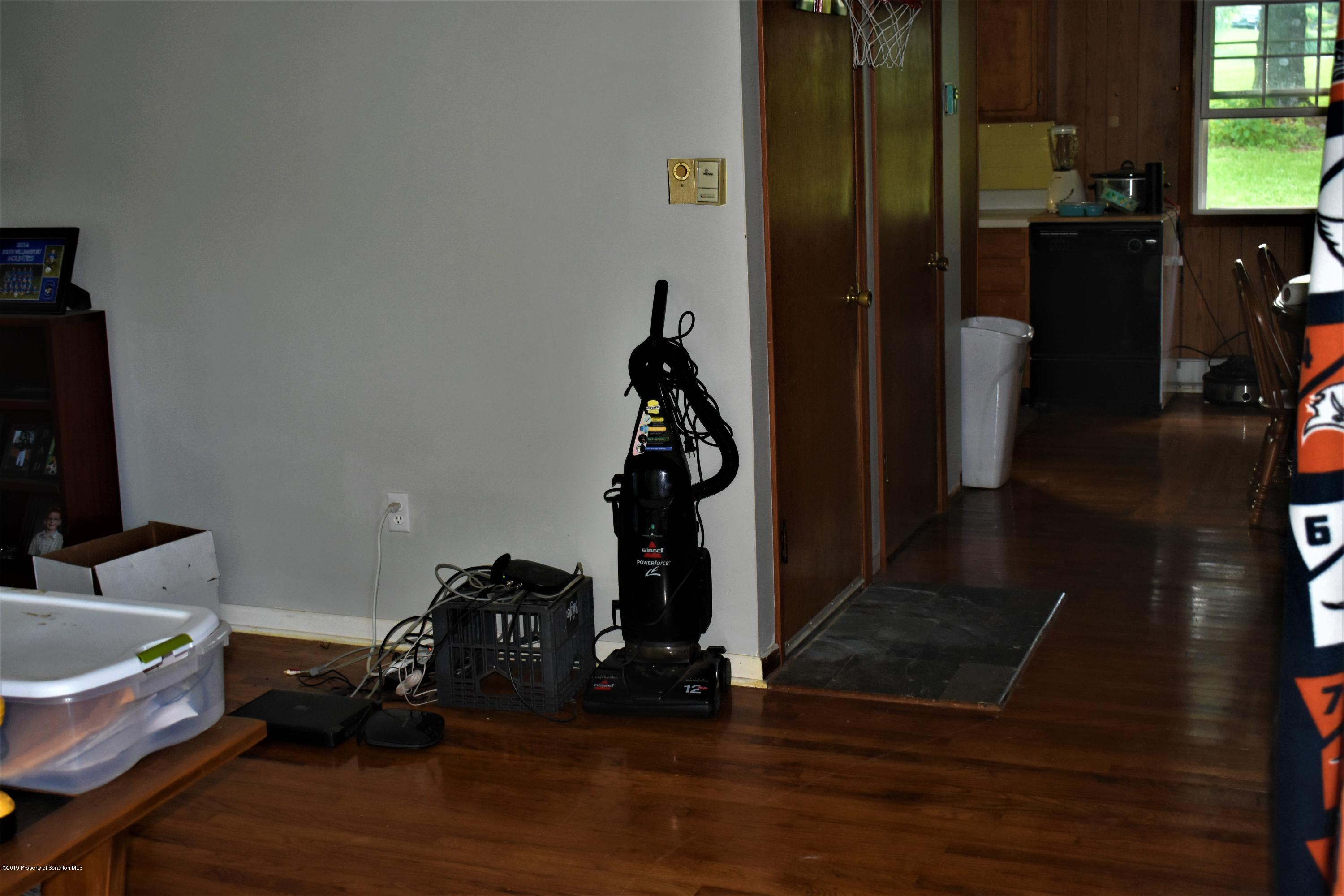 257 Rushbrook Road Jermyn, PA 18433 - Photo 4 of 25 Gallery Image 4