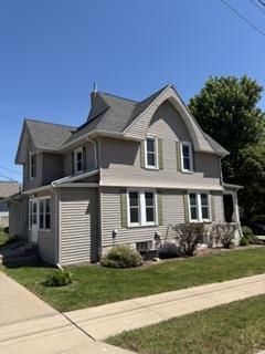 206 North Adams Street Lancaster, WI 53813 - Photo 4 of 41