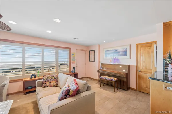 $1,249,874 | 615 A Oceanfront, Long Beach, NY 11561