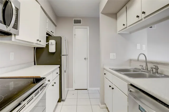 $1,100 | 1500 Bay Area Boulevard, Unit 433, Houston, TX 77058