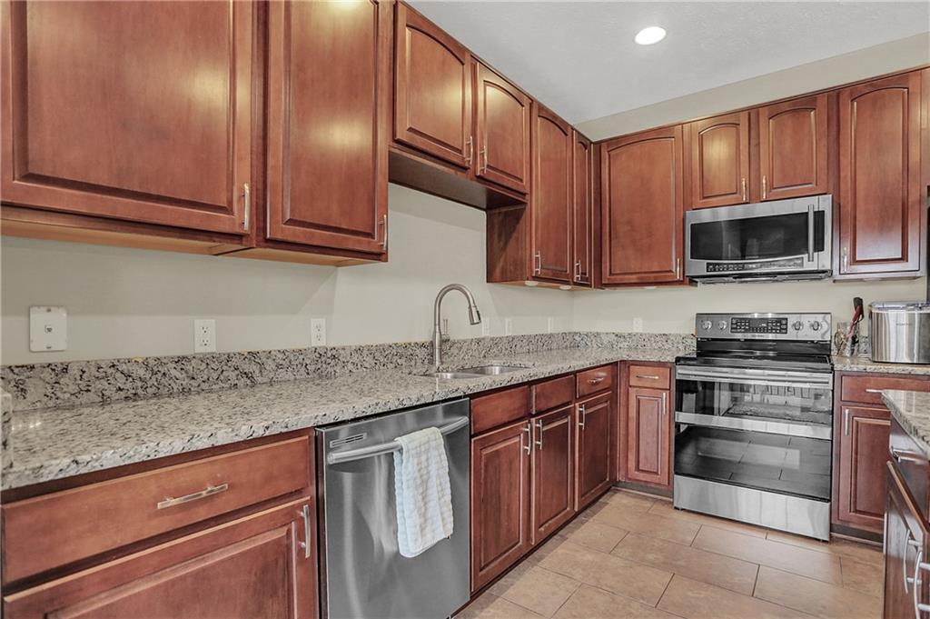 12032 Esty Way Carmel, IN 46033 - Photo 16 of 42