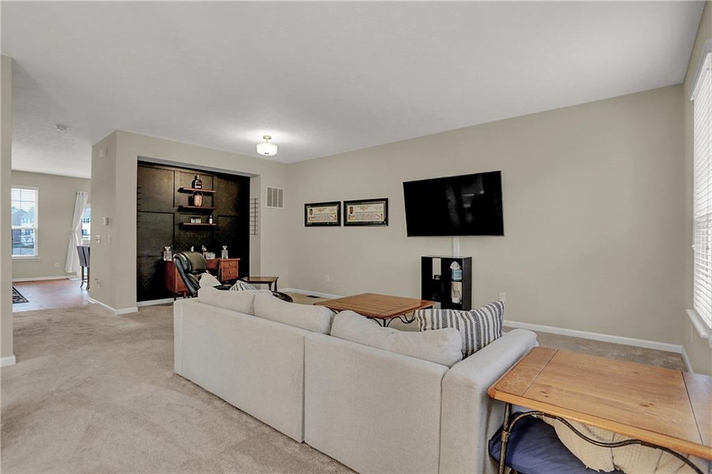 12032 Esty Way Carmel, IN 46033 - Photo 7 of 42