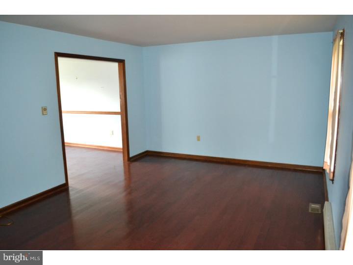 225 West Neversink Road Reading, PA 19606 - Photo 4 of 23 Gallery Image 4