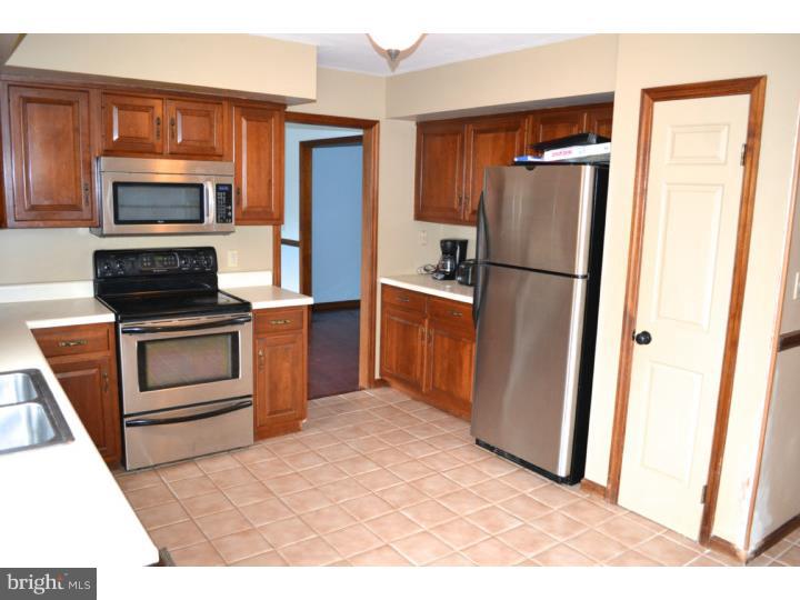 225 West Neversink Road Reading, PA 19606 - Photo 7 of 23 Gallery Image 7