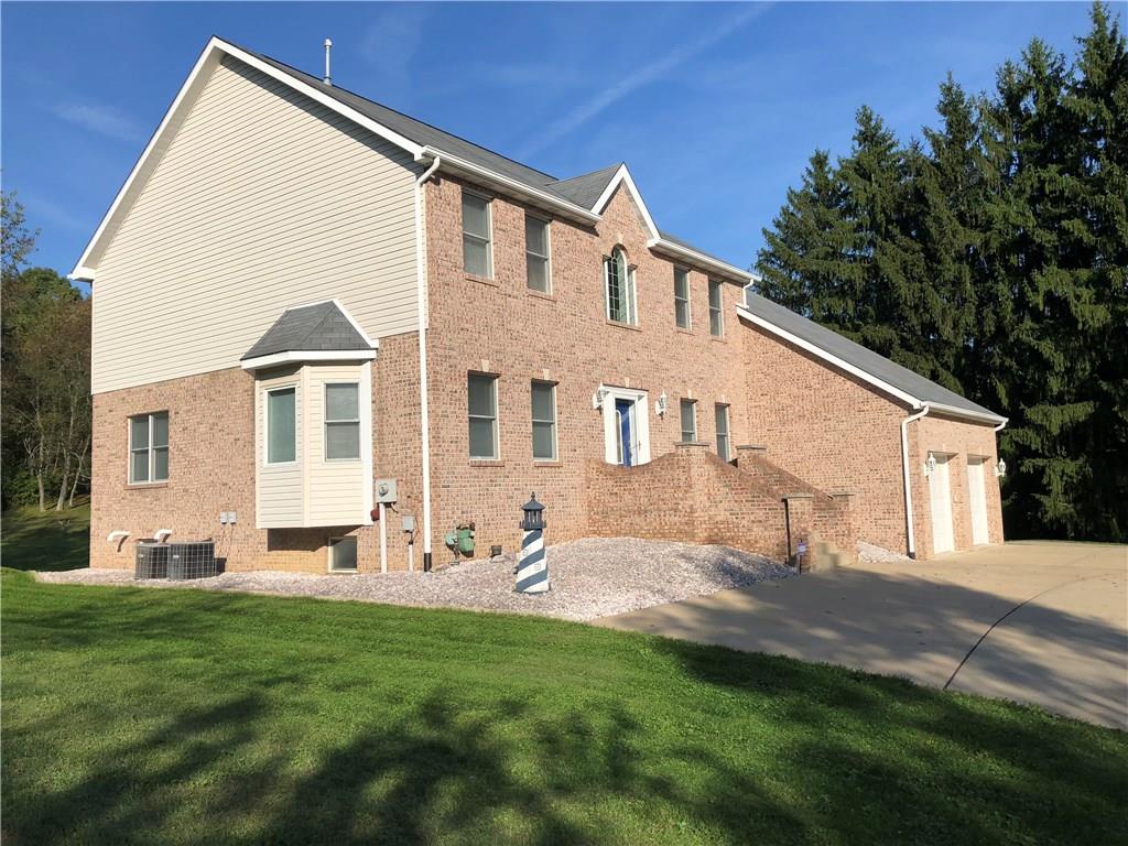 246 Clever Road McKees Rocks, PA 15136 - Photo 4 of 25