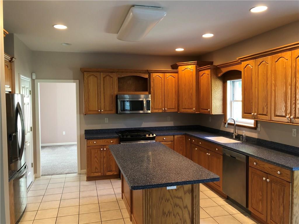 246 Clever Road McKees Rocks, PA 15136 - Photo 8 of 25