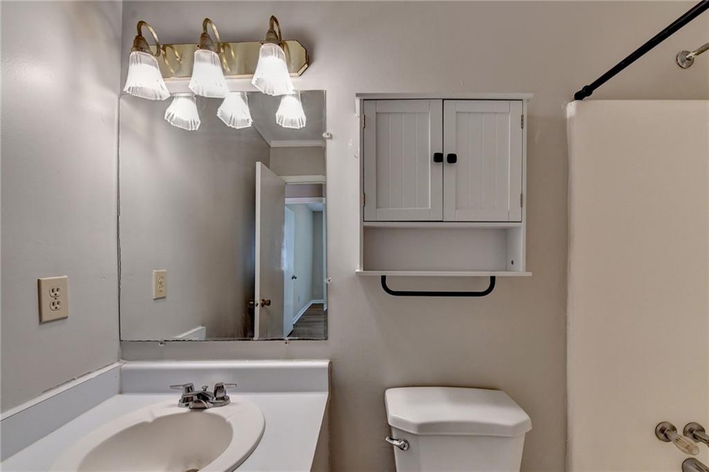 2484 Rhoanoke Drive Duluth, GA 30096 - Photo 20 of 43