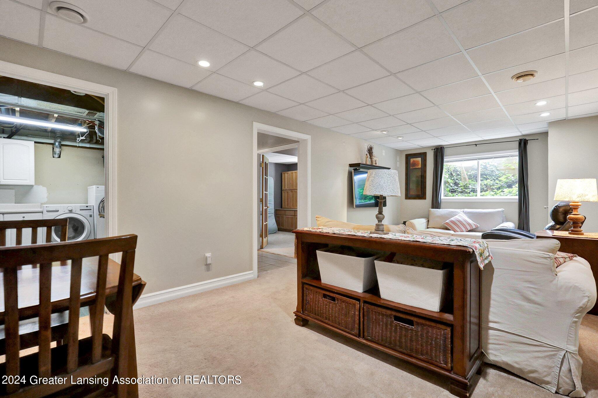 3458 Ramsgate Drive Lansing, MI 48906 - Photo 25 of 33 39-web-or-mls-Open Ended Media-40 2