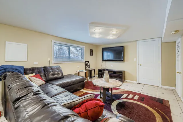 $200,000 | 14841 La Salle Street, Dolton, IL 60419