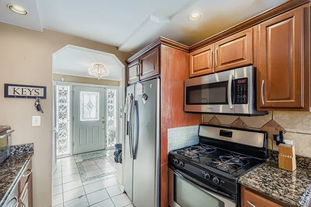 $200,000 | 14841 La Salle Street, Dolton, IL 60419