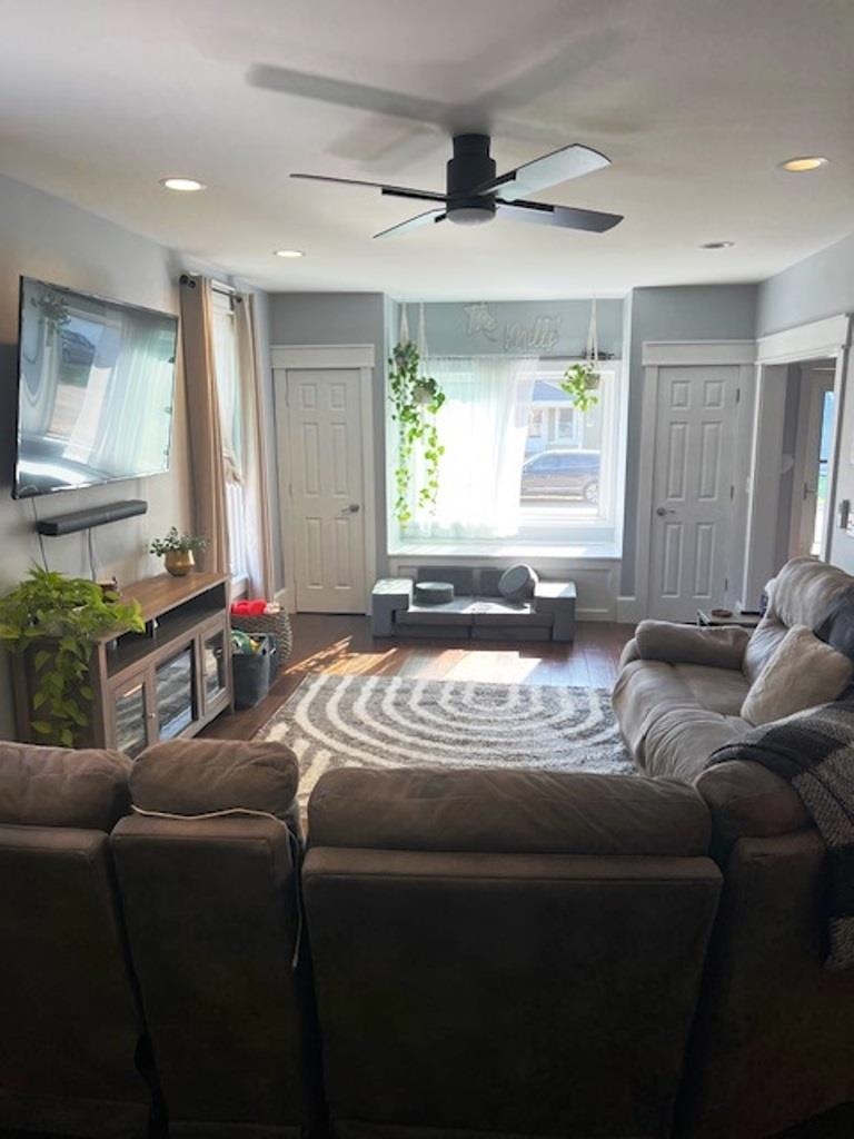 307 South Rantoul Street Lena, IL 61048 - Photo 2 of 25 Gallery Image 2