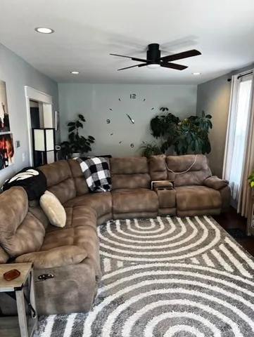 $199,900 | 307 South Rantoul Street, Lena, IL 61048