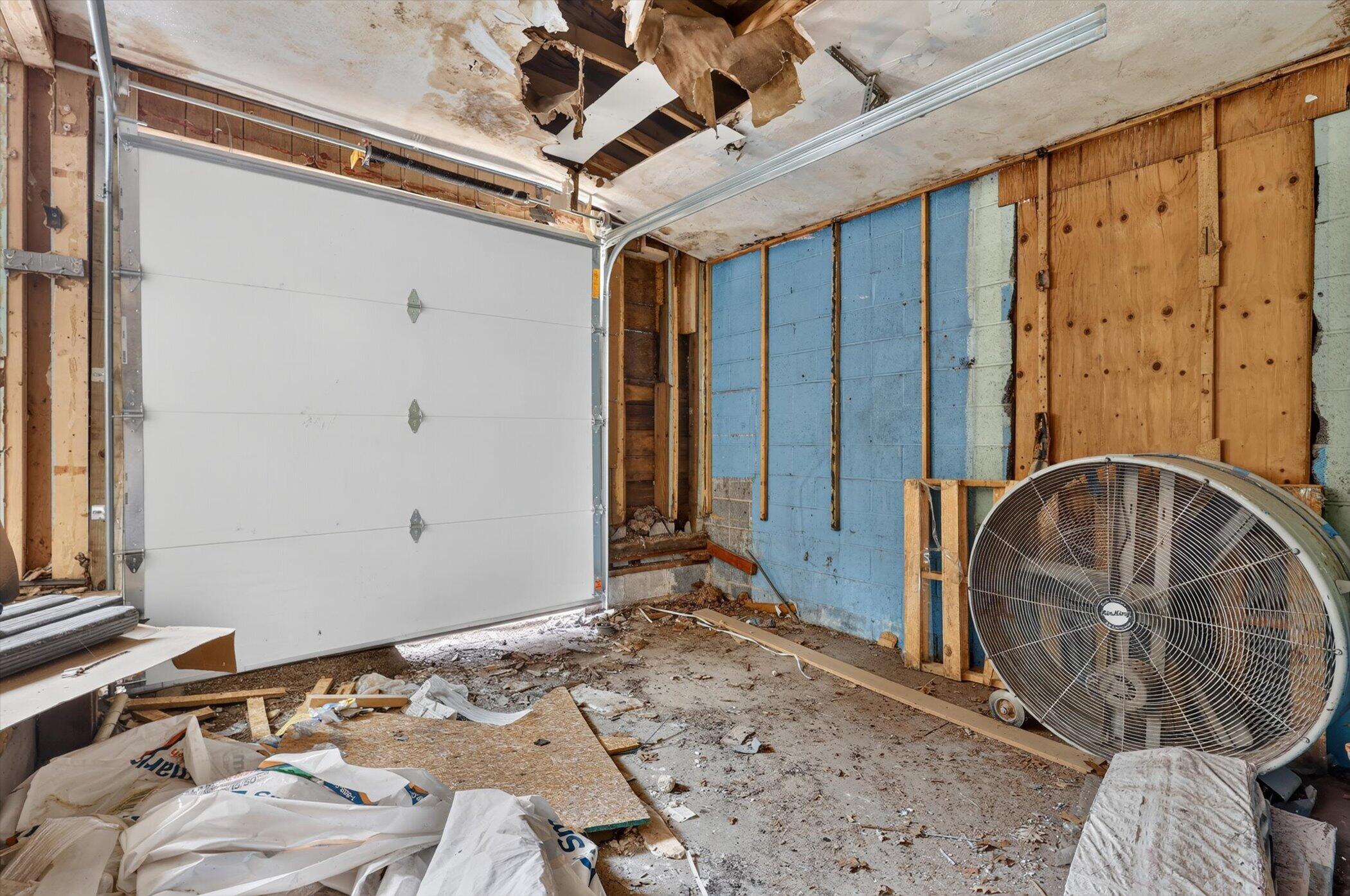 7820 Cascade Road Southeast Ada, MI 49301 - Photo 12 of 15 13-7820-Cascade-Rd-SE-WindowStill-Photog