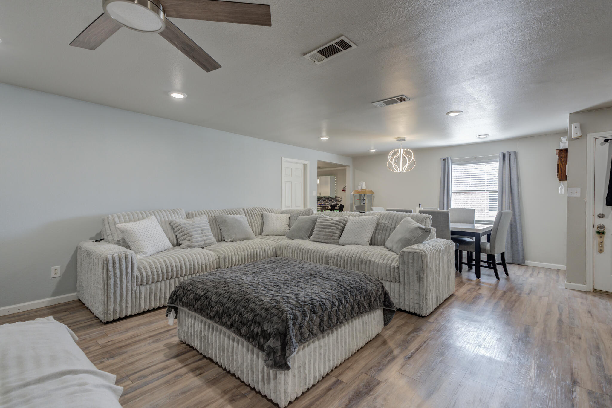 3226 90th Street Lubbock, TX 79423 - Photo 6 of 30 DSC05390_1_2_3_4