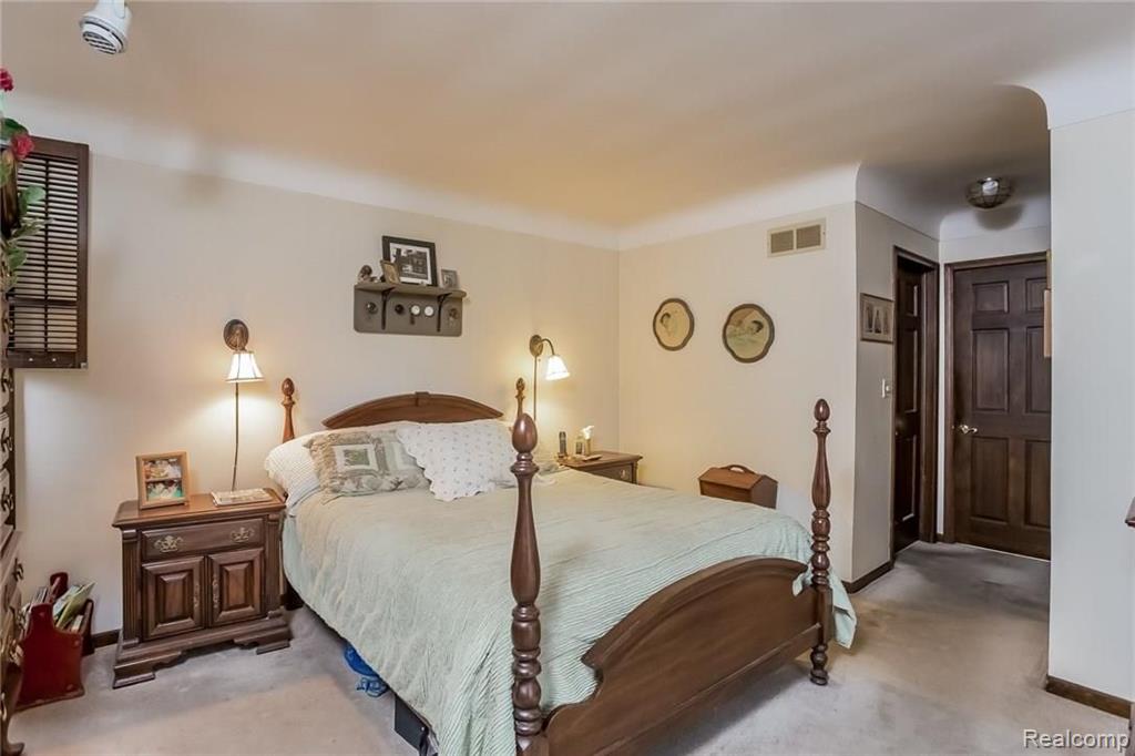 99 Perrydale Street Rochester Hills, MI 48306 - Photo 16 of 40