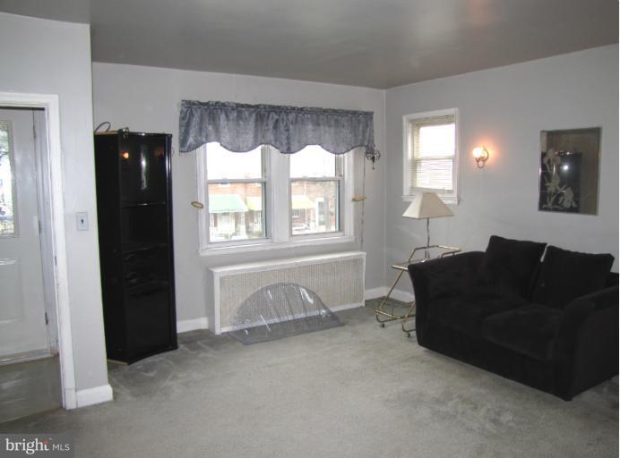 1617 Northwick Road Baltimore, MD 21218 - Photo 6 of 23 Living Room