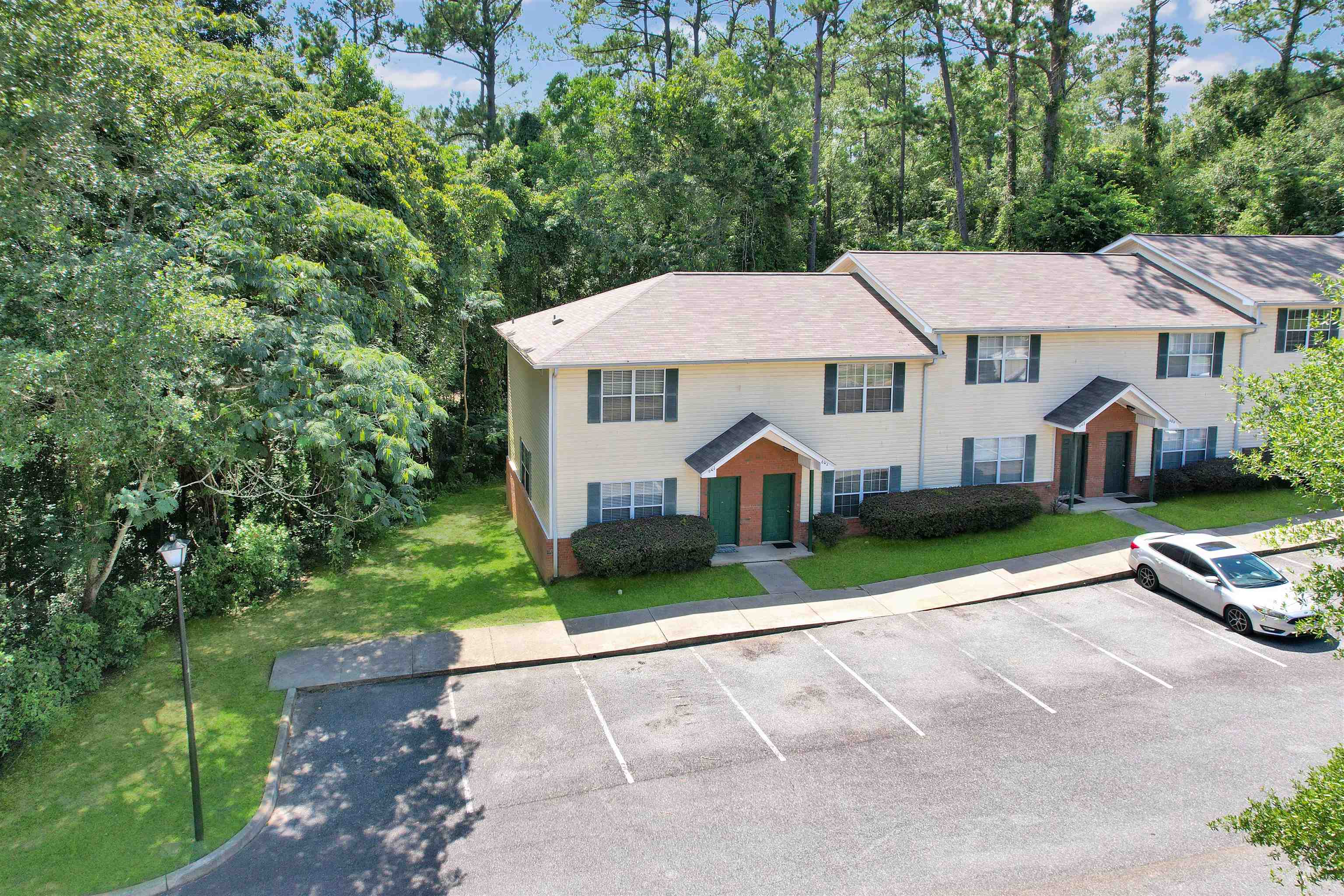 2403 Hartsfield Road, Unit 601 Tallahassee, FL 32303 - Photo 4 of 33