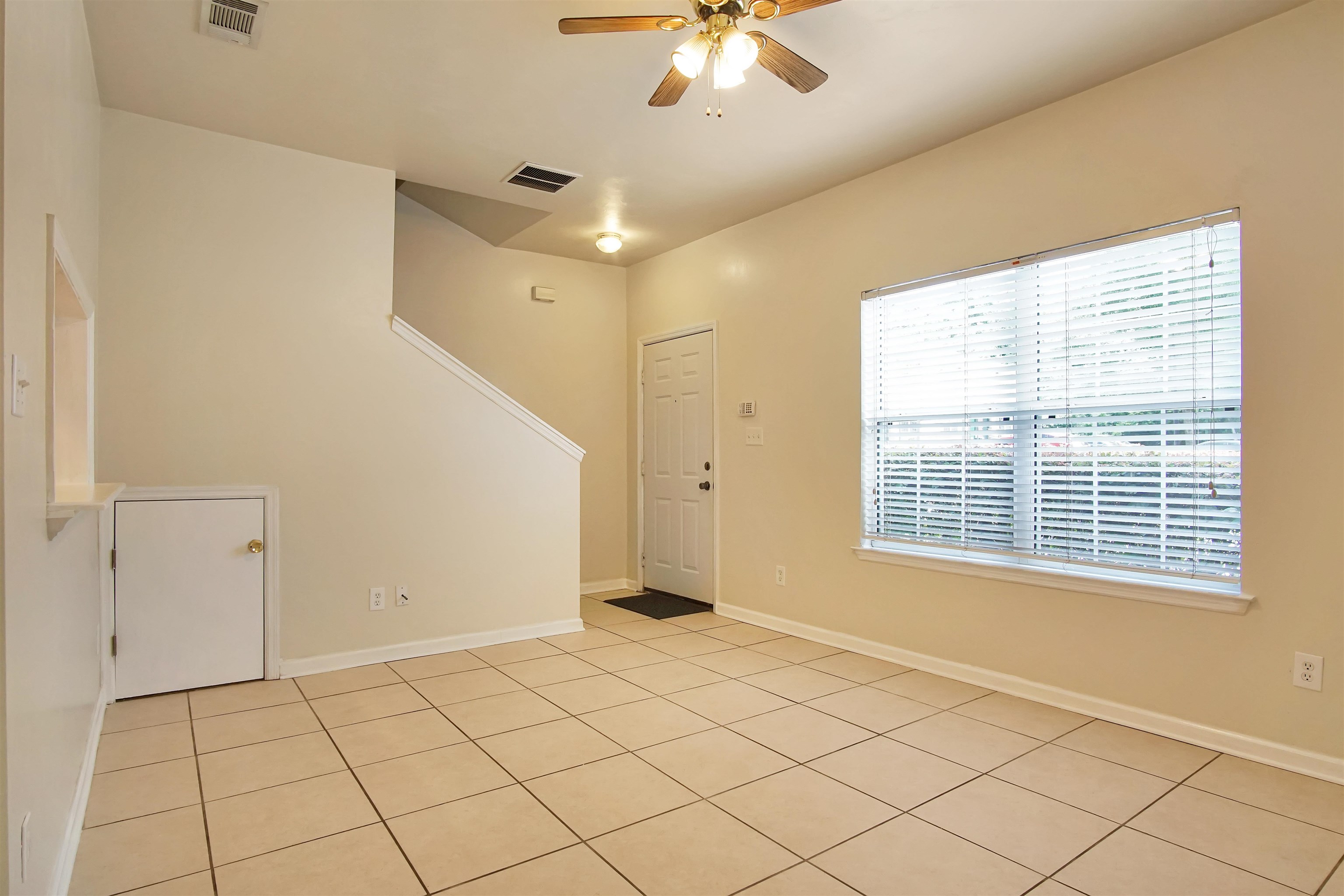 2403 Hartsfield Road, Unit 601 Tallahassee, FL 32303 - Photo 7 of 33