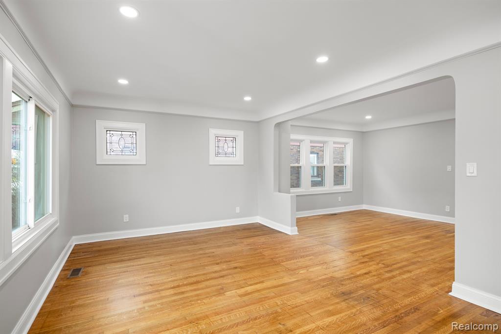 1415 Nottingham Road Grosse Pointe Park, MI 48230 - Photo 23 of 64