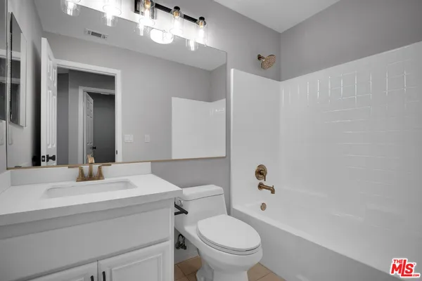 $4,500 | 24130 Tango Drive, Valencia, CA 91354