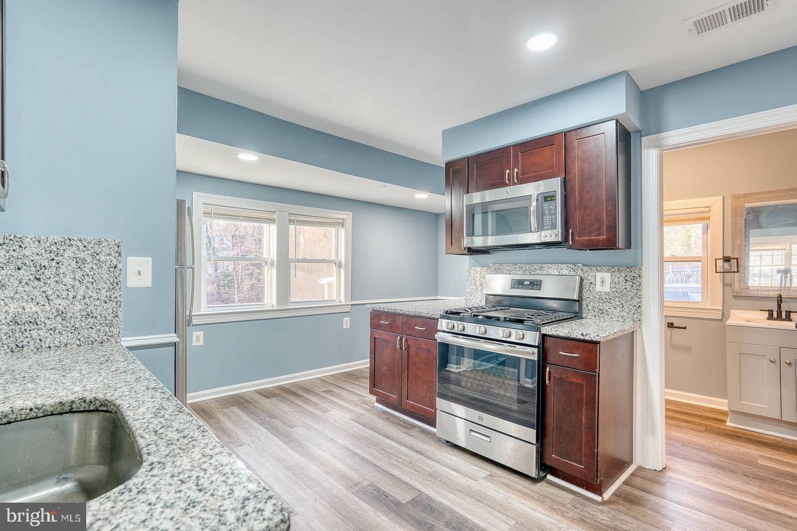 2360 Cool Spring Road Hyattsville, MD 20783 - Photo 17 of 54 Kitchen