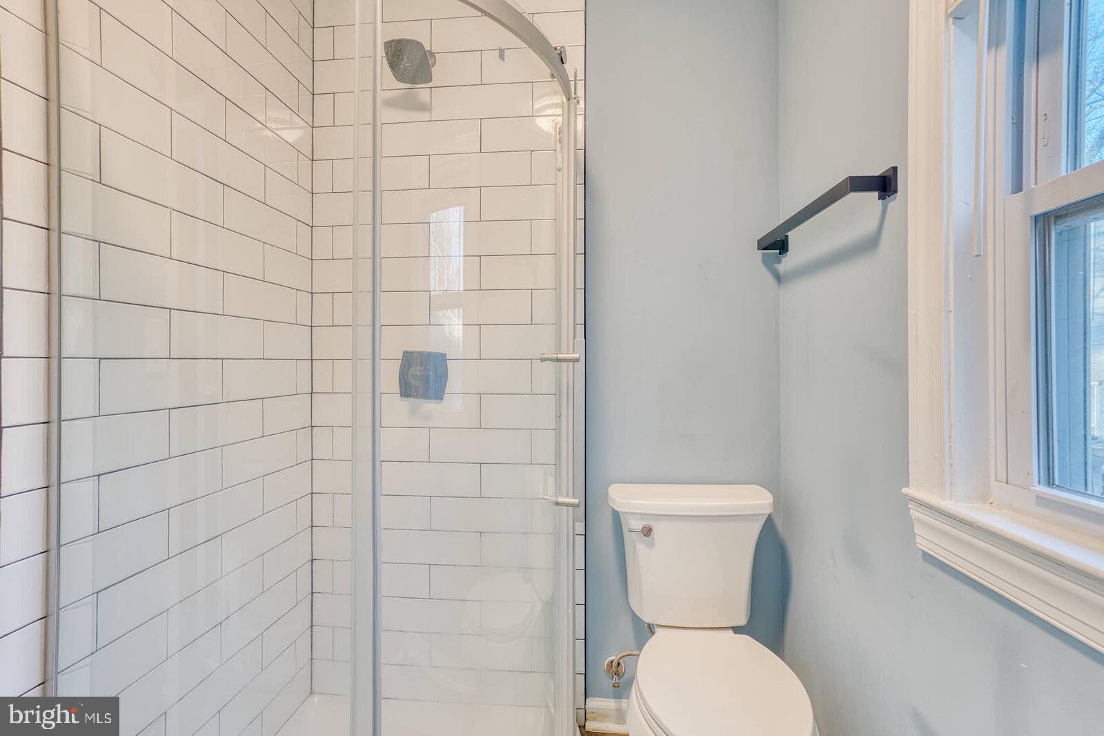 2360 Cool Spring Road Hyattsville, MD 20783 - Photo 25 of 54 Bathroom