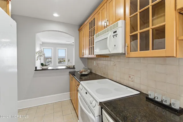 $3,000 | 400 Deal Lake Drive, Unit 7J, Asbury Park, NJ 07712