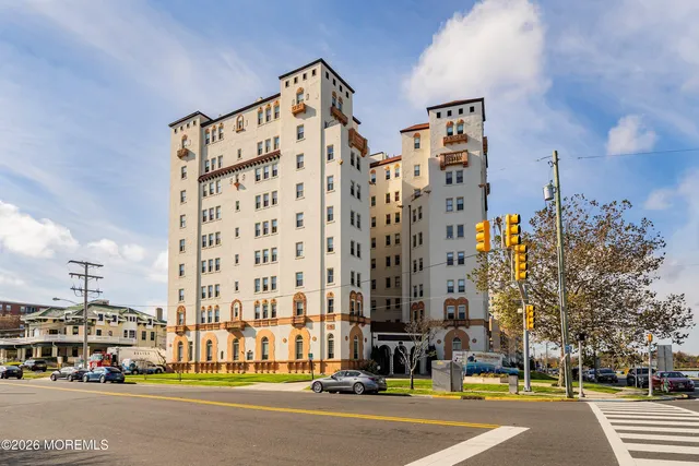 $3,000 | 400 Deal Lake Drive, Unit 7J, Asbury Park, NJ 07712