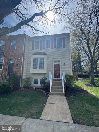 $525,000 | 1443 Bluemont Court, Herndon, VA 20170