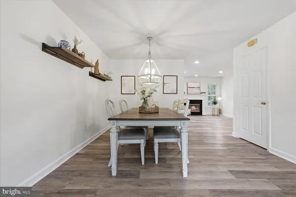 $525,000 | 1443 Bluemont Court, Herndon, VA 20170