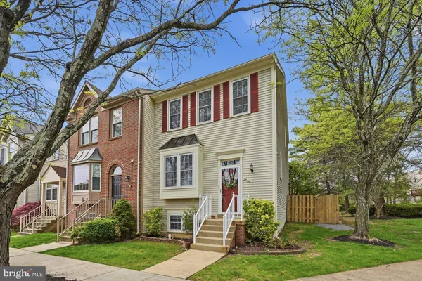 $525,000 | 1443 Bluemont Court, Herndon, VA 20170