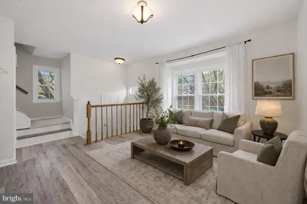 $525,000 | 1443 Bluemont Court, Herndon, VA 20170