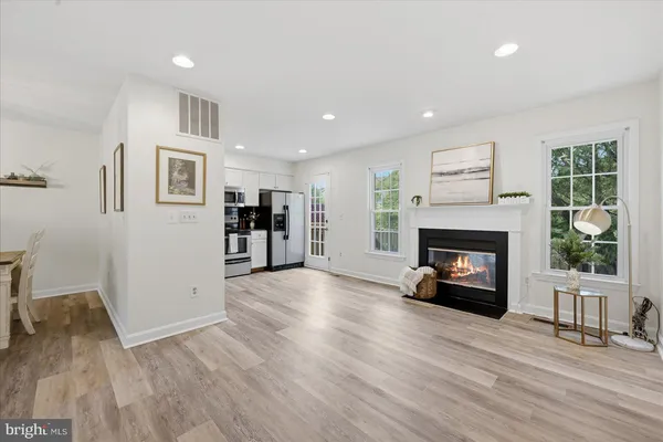 $525,000 | 1443 Bluemont Court, Herndon, VA 20170