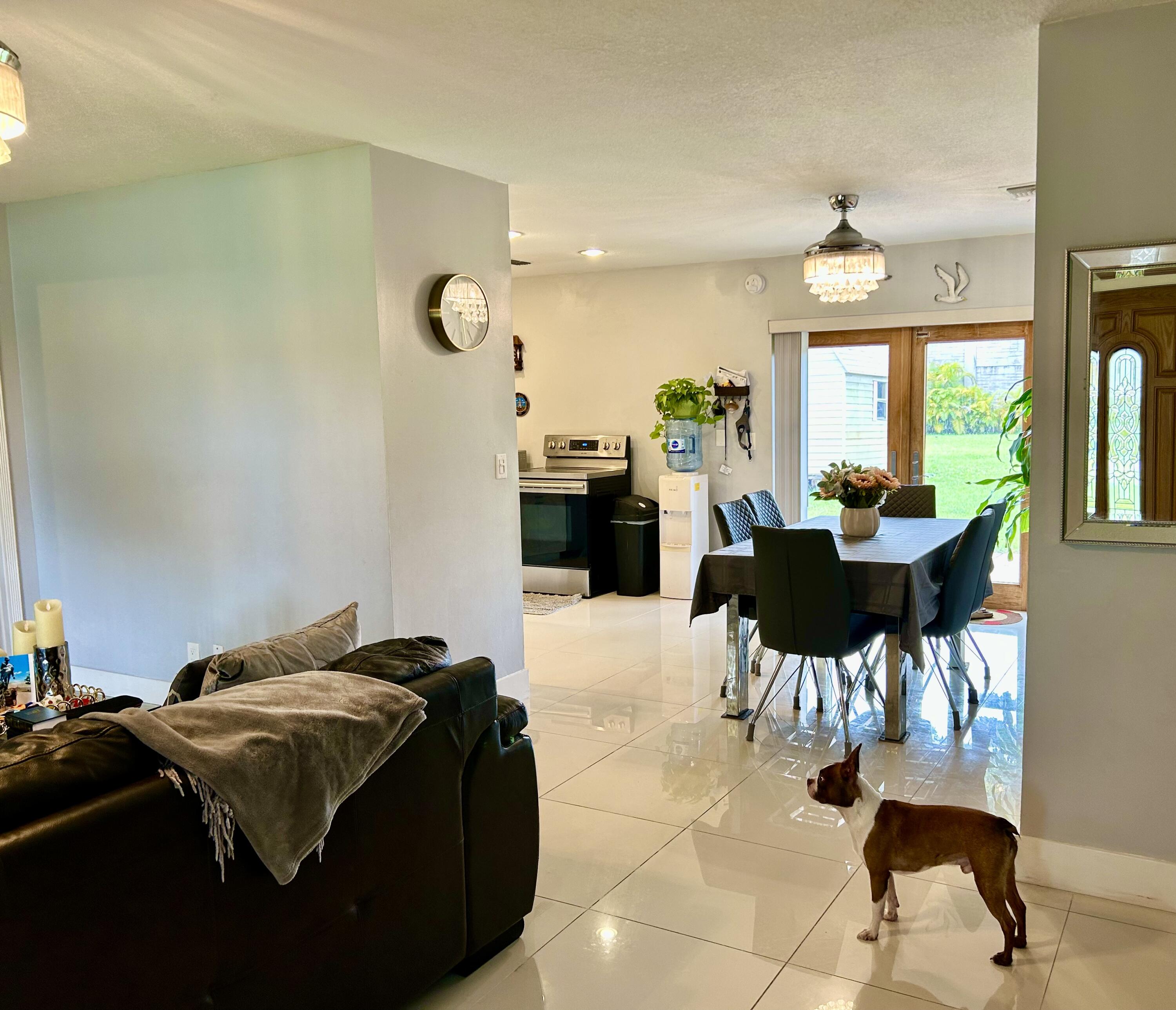 19487 Delaware Circle Boca Raton, FL 33434 - Photo 2 of 23 MAIN LIVING