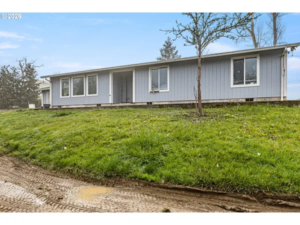$365,000 | 220 Southeast Wells Road, Oakland, OR 97462