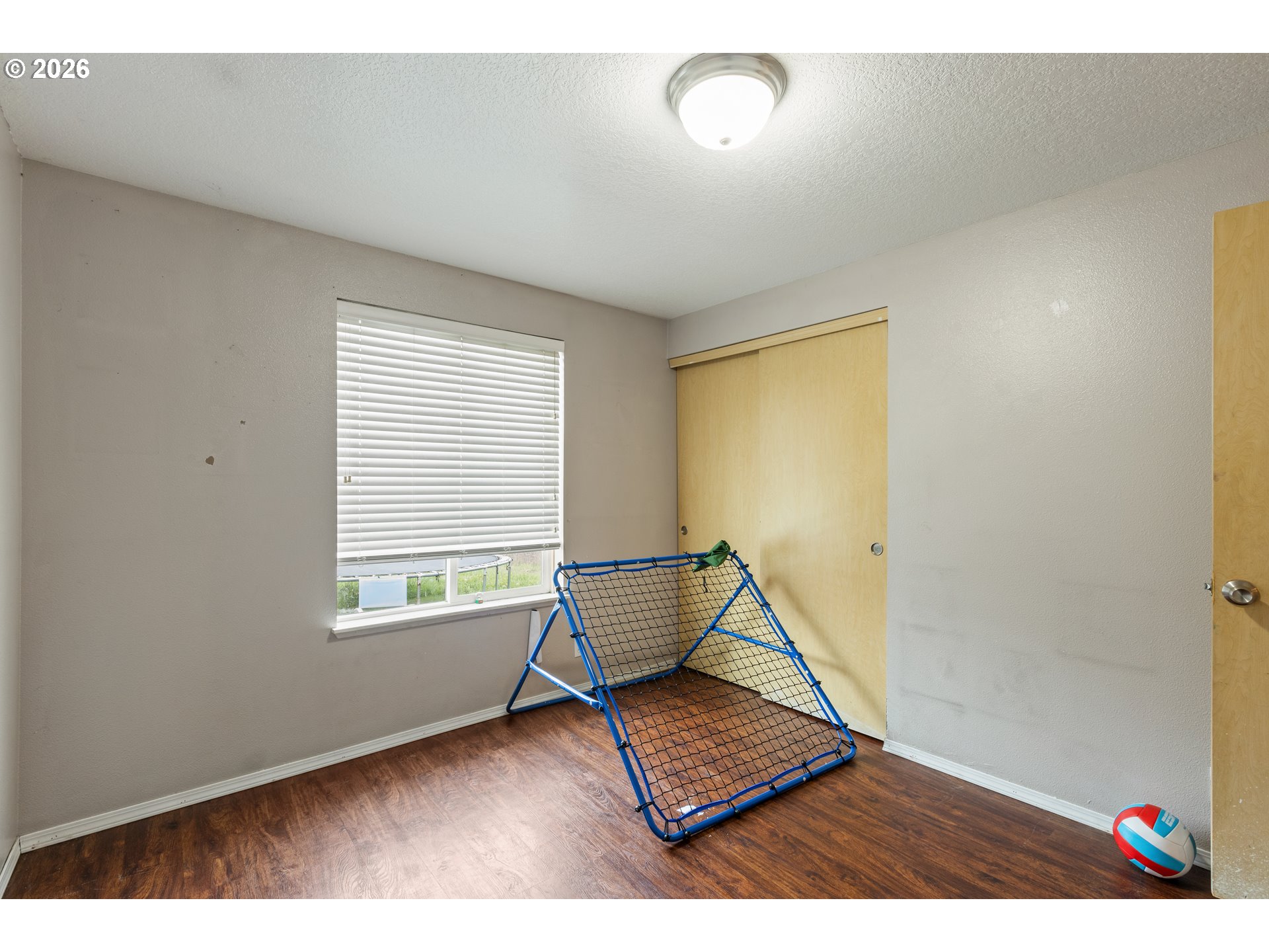 220 Southeast Wells Road Oakland, OR 97462 - Photo 41 of 45 an empty room with windows