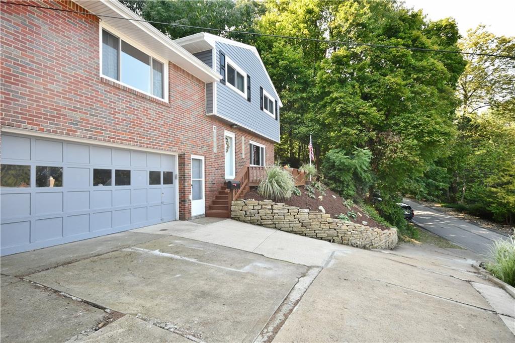 126 Fairfax Road Pittsburgh, PA 15221 - Photo 2 of 25 Gallery Image 2