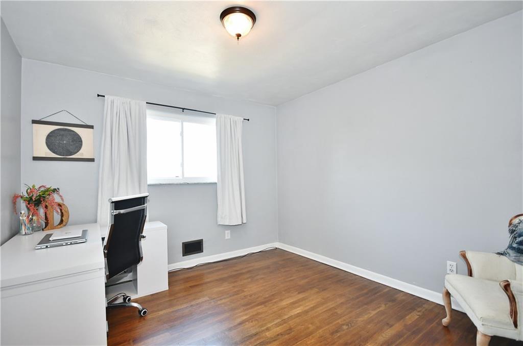 126 Fairfax Road Pittsburgh, PA 15221 - Photo 18 of 25 Gallery Image 18