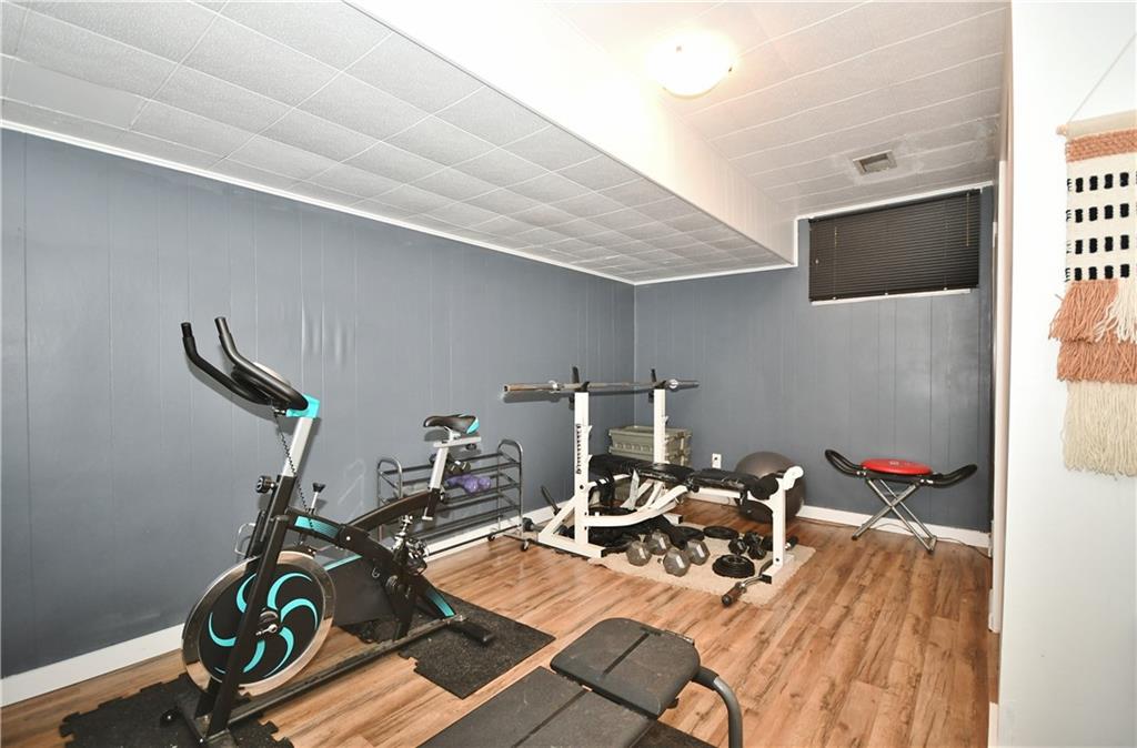 126 Fairfax Road Pittsburgh, PA 15221 - Photo 19 of 25 Gallery Image 19
