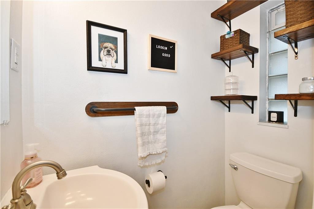 126 Fairfax Road Pittsburgh, PA 15221 - Photo 20 of 25 Gallery Image 20