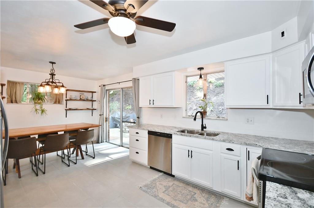126 Fairfax Road Pittsburgh, PA 15221 - Photo 3 of 25 Gallery Image 3
