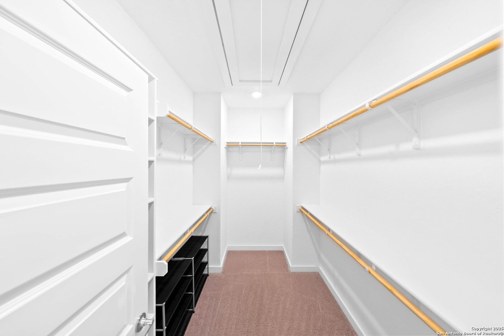 5843 Whitby Road, Unit 3 San Antonio, TX 78240 - Photo 21 of 37 a view of entryway