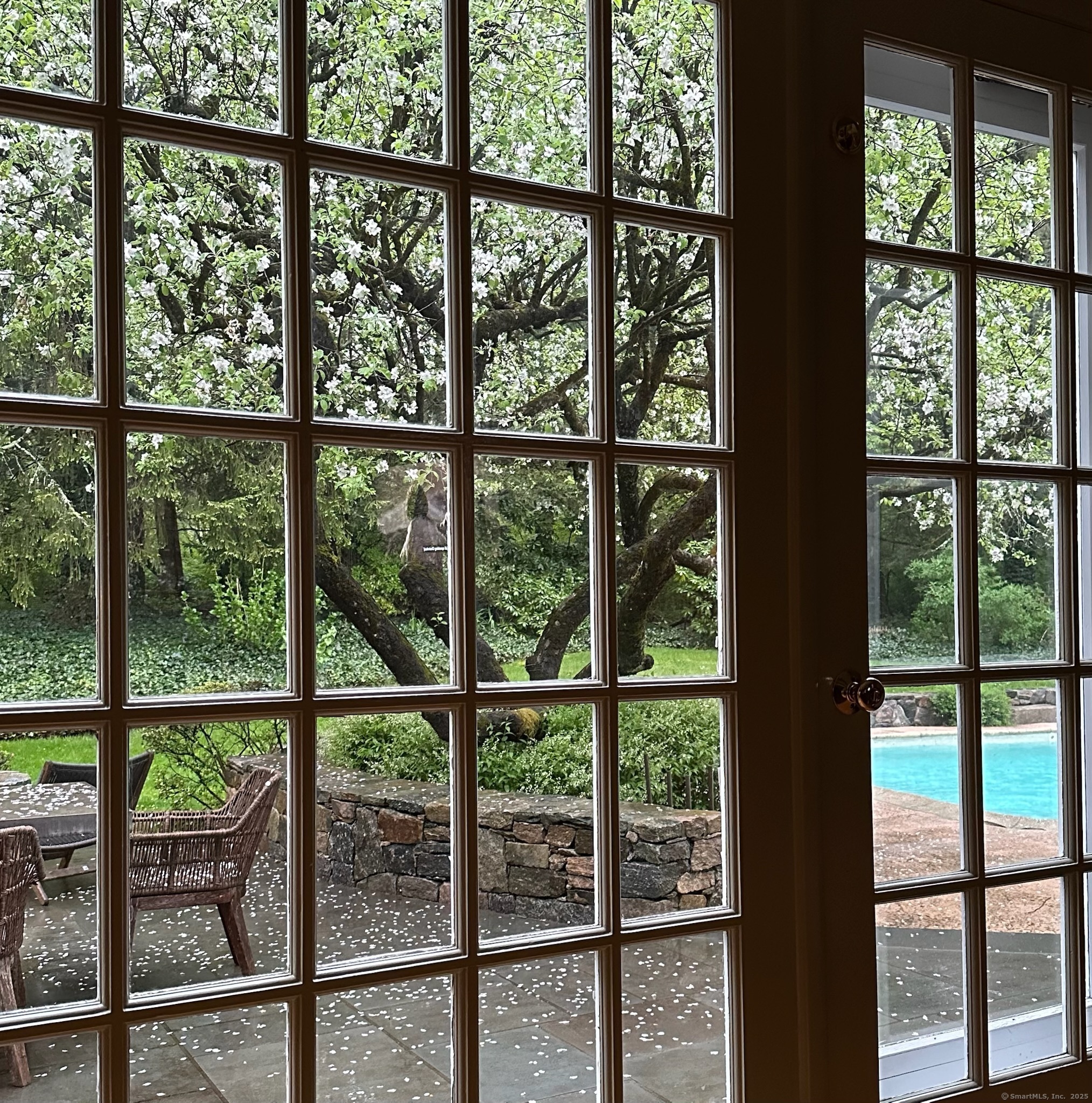 25 Deacons Lane Wilton, CT 06897 - Photo 11 of 37 a view of outdoor with green space