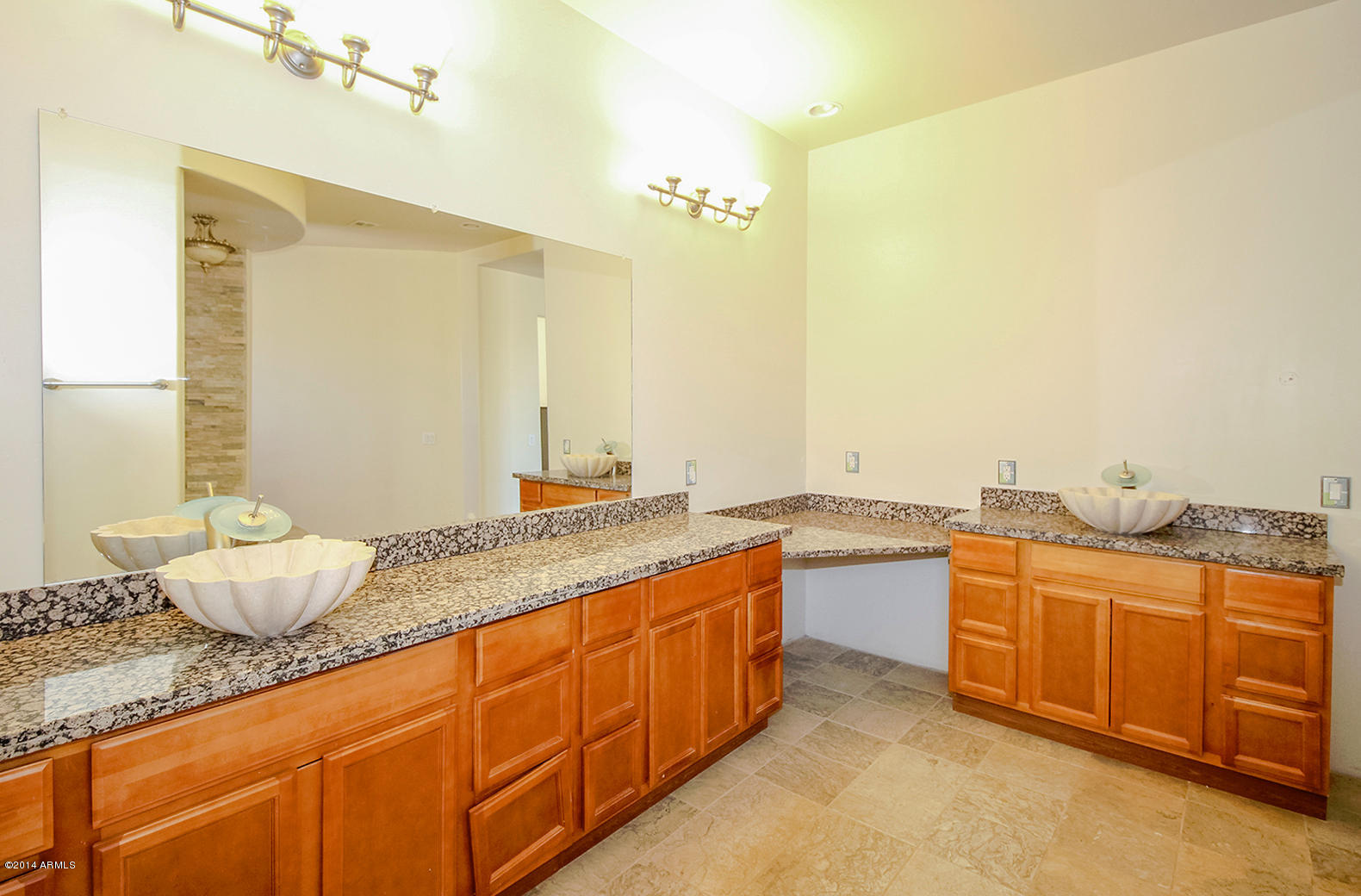 53538 West Robin Road Maricopa, AZ 85139 - Photo 14 of 38 Master Bathroom