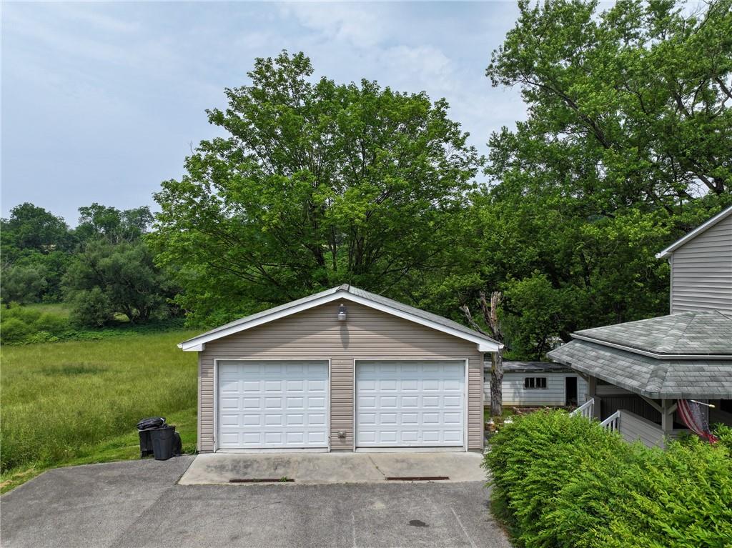 1539 Dime Road Vandergrift, PA 15690 - Photo 22 of 27 front view of a house with a yard